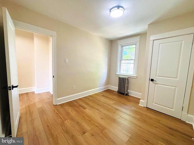 923 EDGEMORE RD, Philadelphia, PA 19151