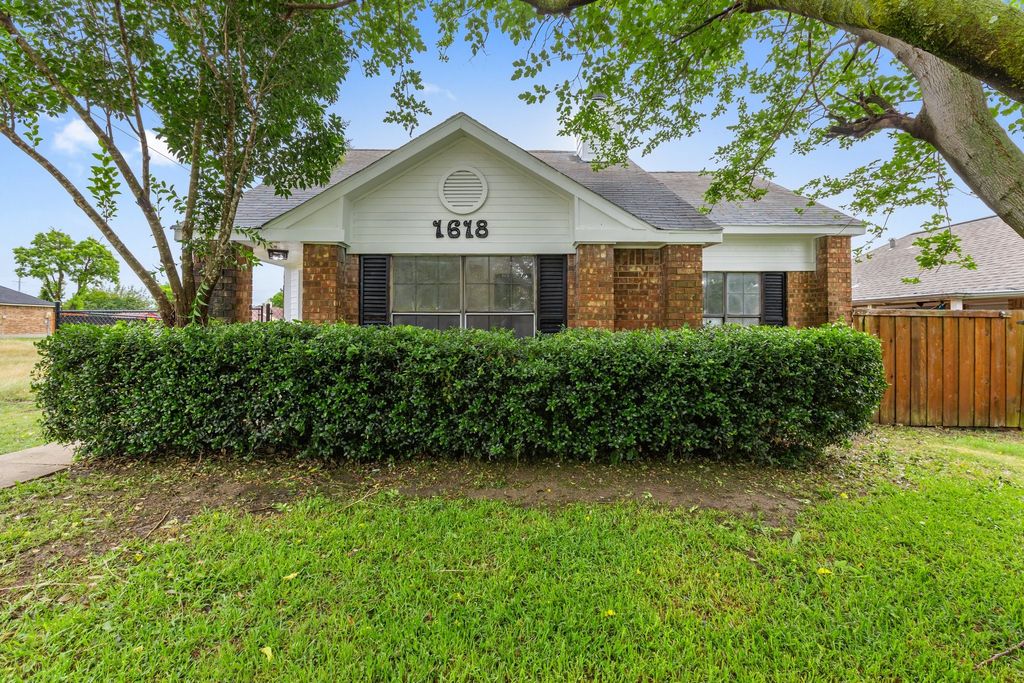 1618 Windmill Lane, Mesquite, TX 75149