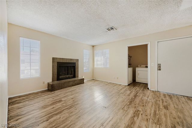 2745 Jennydiane Drive D, Las Vegas, NV 89121