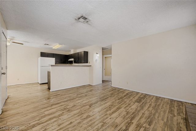 2745 Jennydiane Drive D, Las Vegas, NV 89121