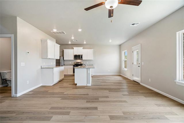 1909 Malus Way, El Reno, OK 73036