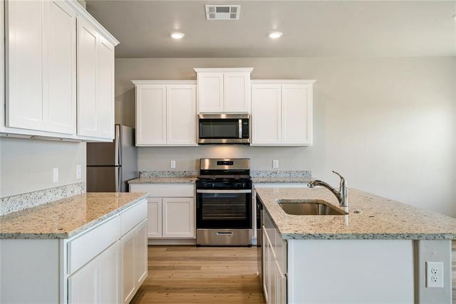 1909 Malus Way, El Reno, OK 73036