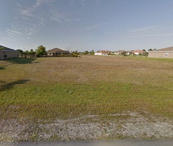 2824 NW 26th TER, Cape Coral, FL 33993