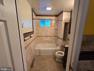147 W DOUGLASS ST, Reading, PA 19601
