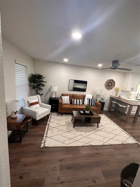 1350 S 12th Street, Waco, TX 76706