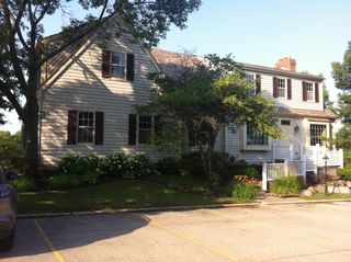 1625 W Colonial Parkway, Inverness, IL 60067