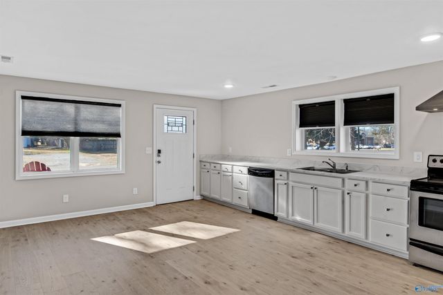 304 3rd Avenue, Athens, AL 35611