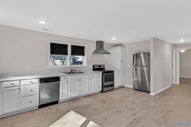 304 3rd Avenue, Athens, AL 35611