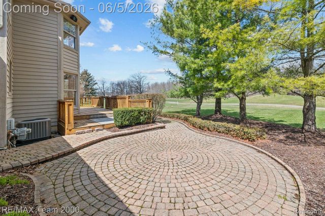 5681 WOODFIELD Parkway, Grand Blanc Charter Township, MI 48439