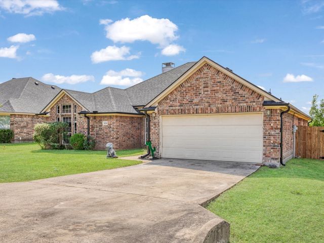 104 Palomino Drive, Palmer, TX 75152