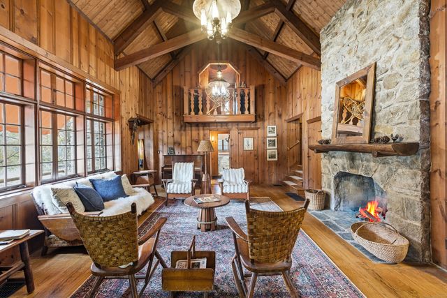 23 Echo Drive, New Milford, CT 06776