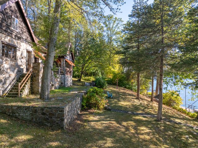 23 Echo Drive, New Milford, CT 06776