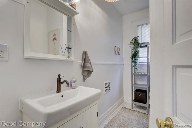 1728 Parker Street, Detroit, MI 48214