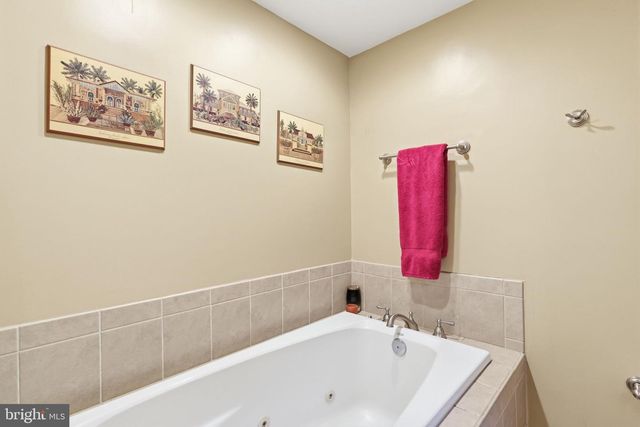 1340 CLEARVIEW DR, Jamison, PA 18929