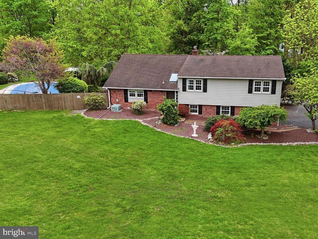 1340 CLEARVIEW DR, Jamison, PA 18929