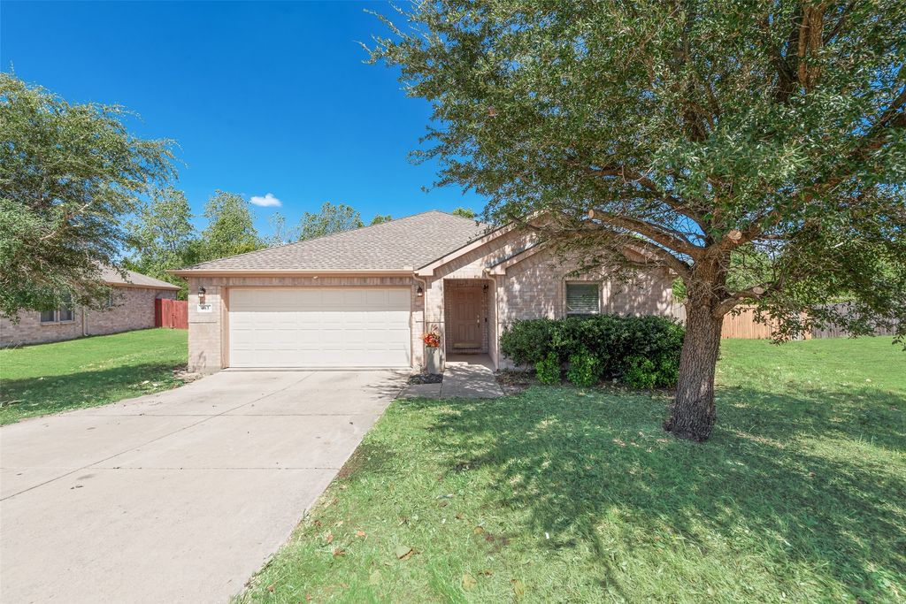 403 Welcome Street, Cedar Hill, TX 75104 — photo 2