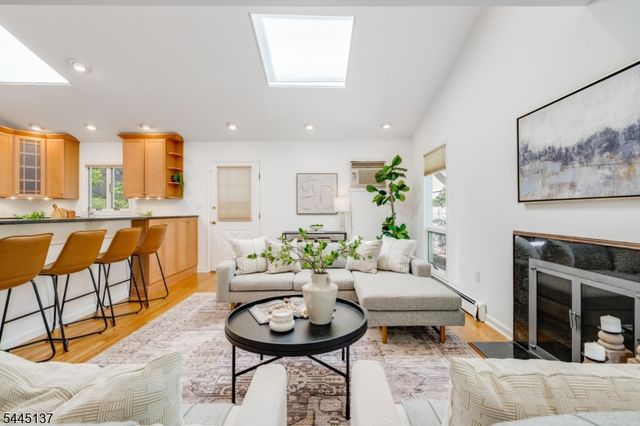 7 Bradford Ave, West Orange Twp., NJ 07052