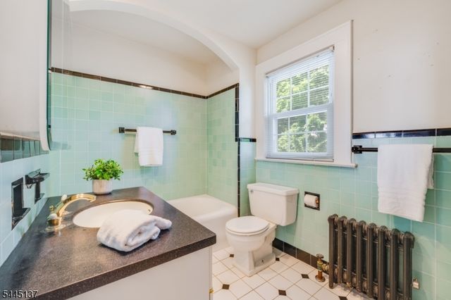 7 Bradford Ave, West Orange Twp., NJ 07052