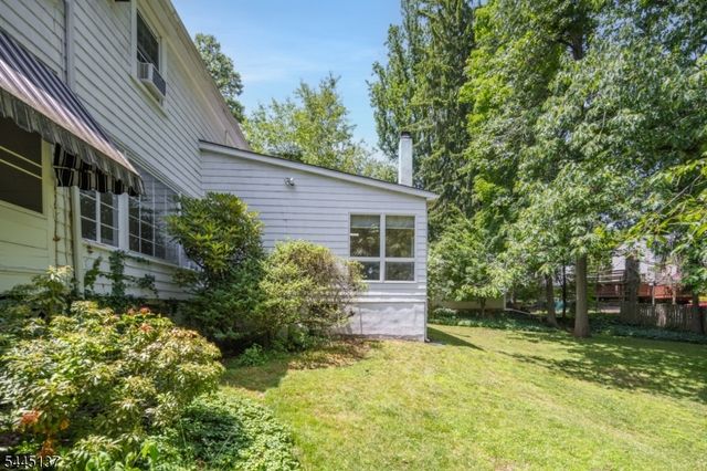 7 Bradford Ave, West Orange Twp., NJ 07052