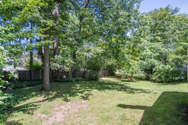 7 Bradford Ave, West Orange Twp., NJ 07052