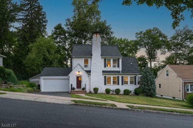 7 Bradford Ave, West Orange Twp., NJ 07052