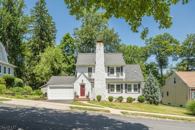7 Bradford Ave, West Orange Twp., NJ 07052