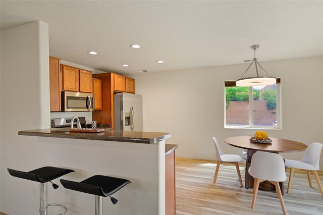 34 Avenida Vista Esquisita, Santa Fe, NM 87508