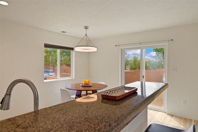 34 Avenida Vista Esquisita, Santa Fe, NM 87508