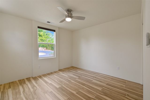 34 Avenida Vista Esquisita, Santa Fe, NM 87508