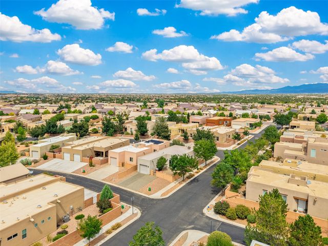34 Avenida Vista Esquisita, Santa Fe, NM 87508