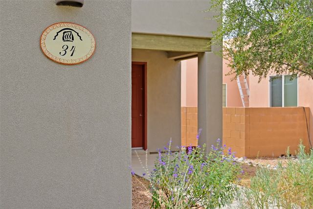 34 Avenida Vista Esquisita, Santa Fe, NM 87508