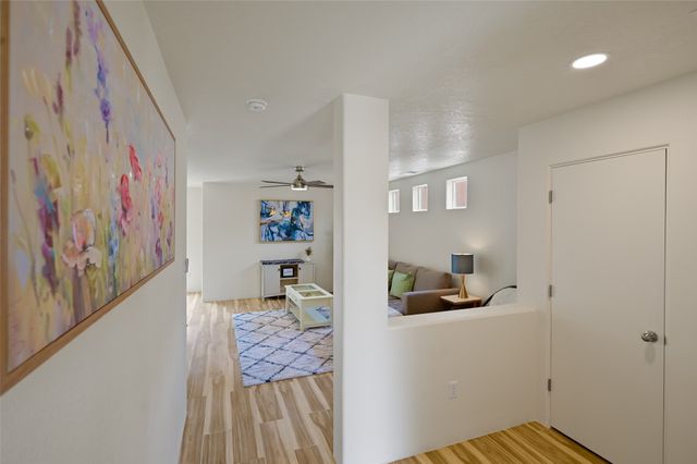 34 Avenida Vista Esquisita, Santa Fe, NM 87508