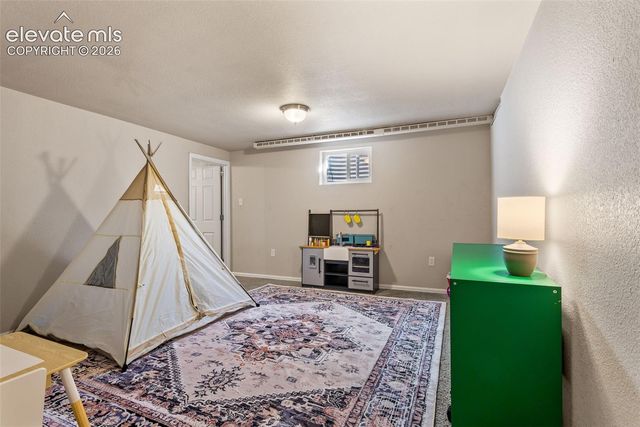 526 Loomis Avenue, Colorado Springs, CO 80906