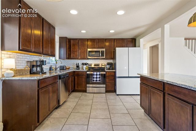 526 Loomis Avenue, Colorado Springs, CO 80906