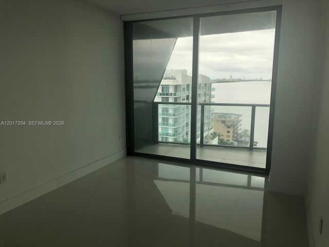 460 NE 28th ST 1102, Miami, FL 33132
