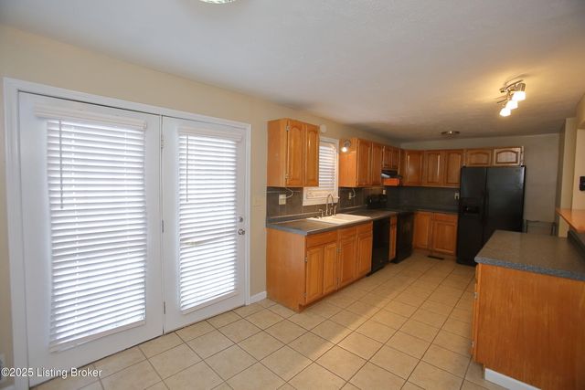 1105 Clay Ave, Louisville, KY 40219