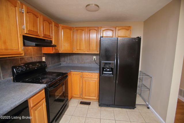 1105 Clay Ave, Louisville, KY 40219