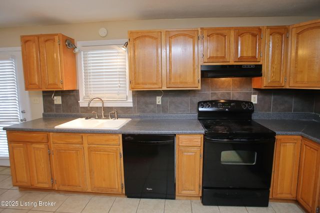 1105 Clay Ave, Louisville, KY 40219