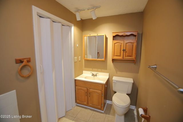 1105 Clay Ave, Louisville, KY 40219