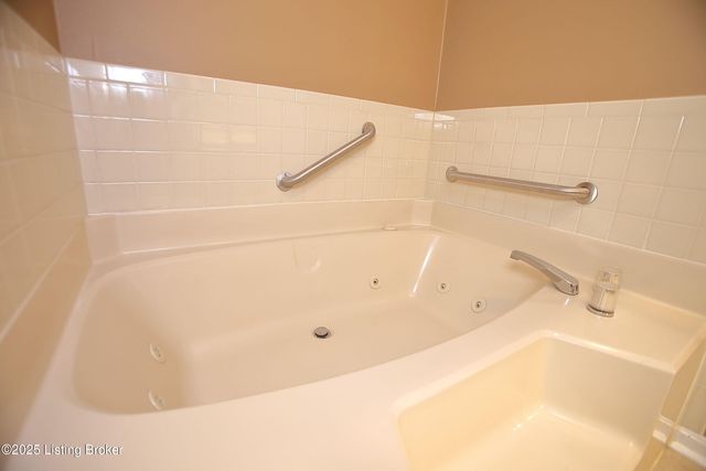 1105 Clay Ave, Louisville, KY 40219