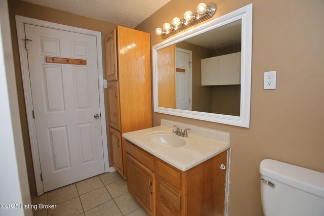 1105 Clay Ave, Louisville, KY 40219