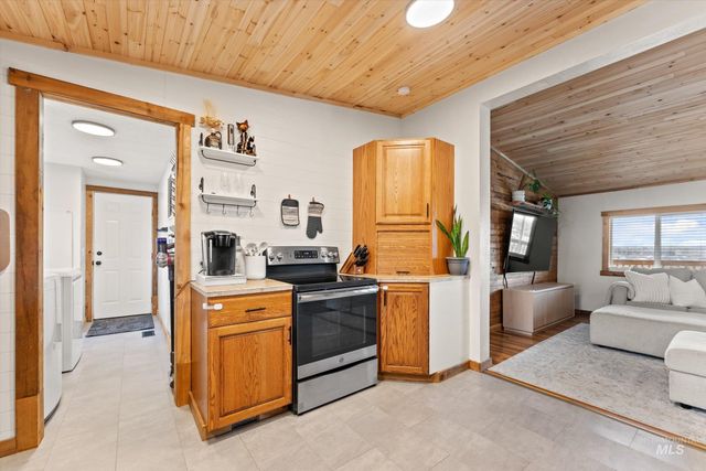 10653 Valley Hi Road, Middleton, ID 83644