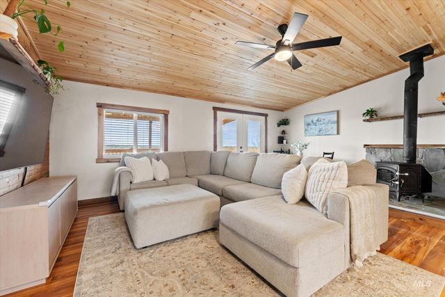 10653 Valley Hi Road, Middleton, ID 83644