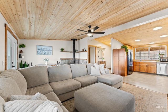 10653 Valley Hi Road, Middleton, ID 83644