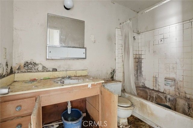 933 Acosta 35, Salinas, CA 93905