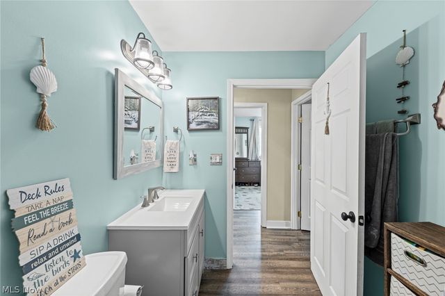 565 Perry Road, Tallmadge, OH 44278