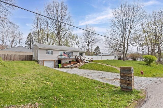 565 Perry Road, Tallmadge, OH 44278