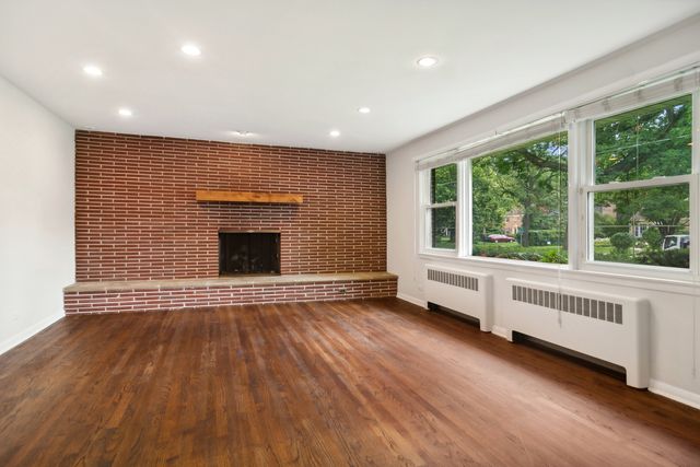 639 Melody Lane, Highland Park, IL 60035