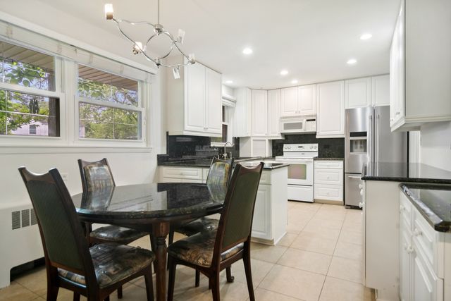 639 Melody Lane, Highland Park, IL 60035
