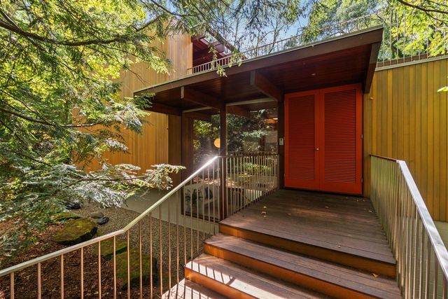 1030 Spruce Drive, Ann Arbor, MI 48104